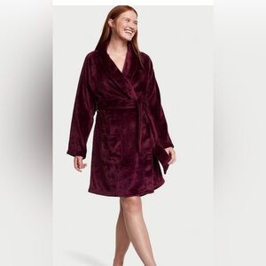 Victorias Secret Short Cozy Robes. Sz M/L